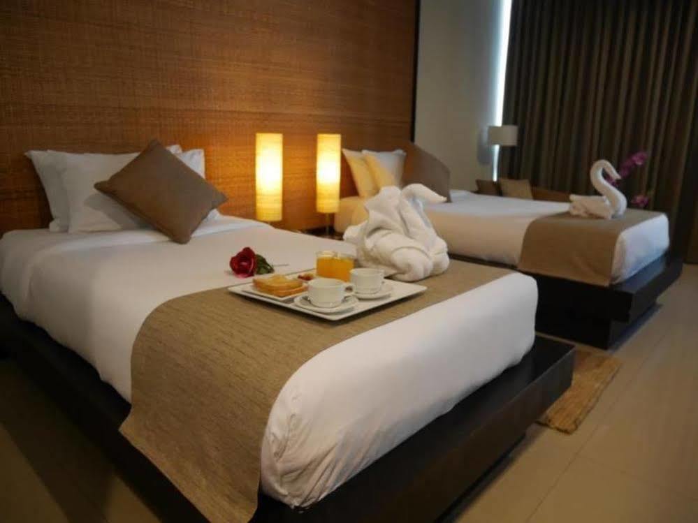 Swutel Hotel Bangkok Exterior foto