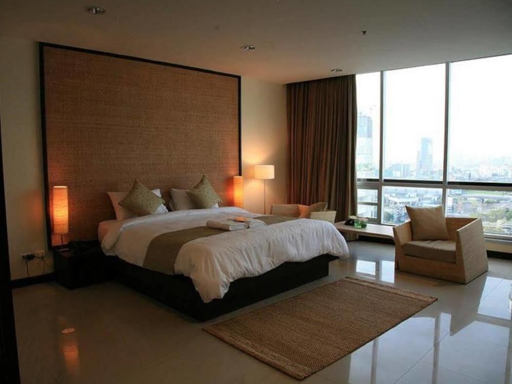 Swutel Hotel Bangkok Exterior foto